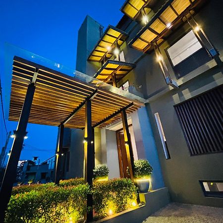 Manthila Hotel Анурадхапура Экстерьер фото