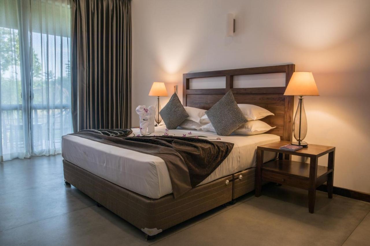 Manthila Hotel Анурадхапура Экстерьер фото