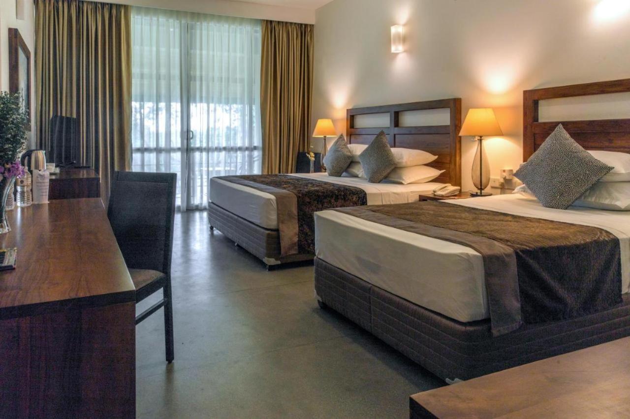 Manthila Hotel Анурадхапура Экстерьер фото